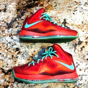DS Nike Lebron 10 X Christmas Size 11.5 Brand New rare 541100-600 QS